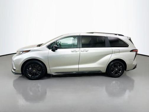 2024 Toyota Sienna XSE 7 Passenger