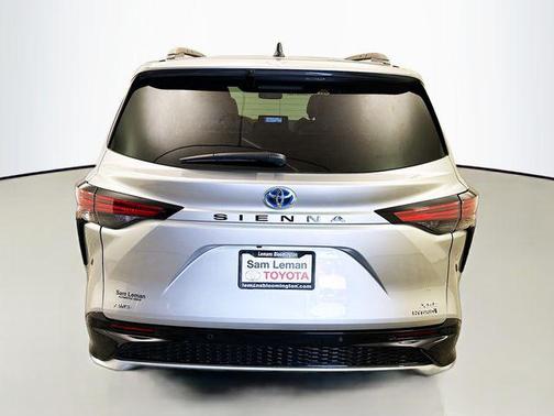2024 Toyota Sienna XSE 7 Passenger