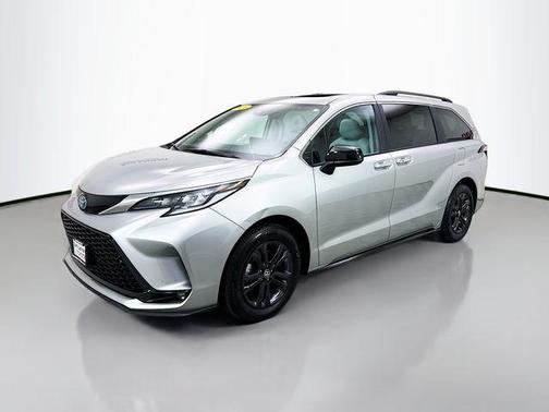 2024 Toyota Sienna XSE 7 Passenger