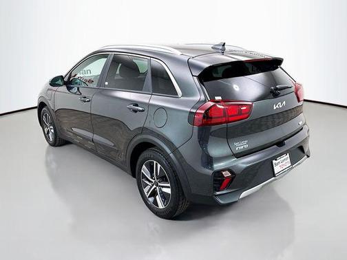 2022 Kia Niro LXS