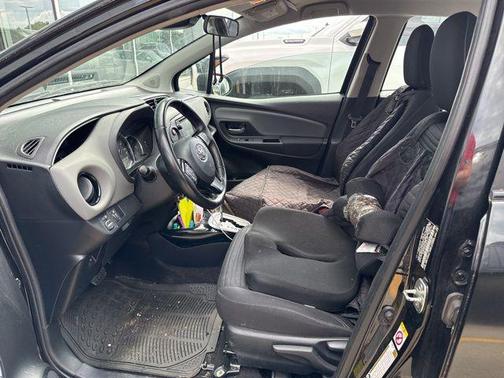 2017 Toyota Yaris L