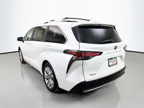 2023 Toyota Sienna Platinum 7 Passenger