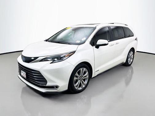 2021 Toyota Sienna Platinum 7 Passenger