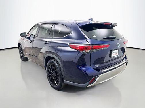 2020 Toyota Highlander Hybrid Platinum