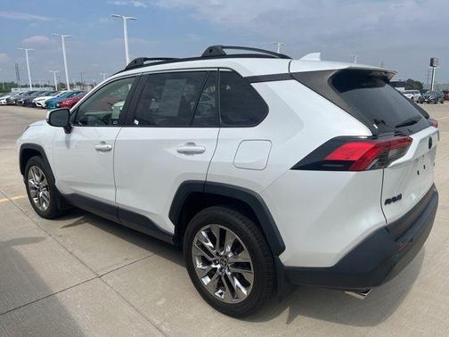2023 Toyota RAV4 XLE Premium