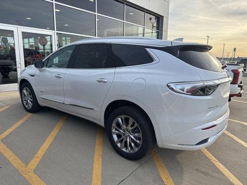 2023 Buick Enclave Avenir FWD
