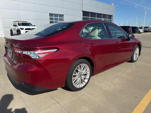 2018 Toyota Camry Hybrid XLE