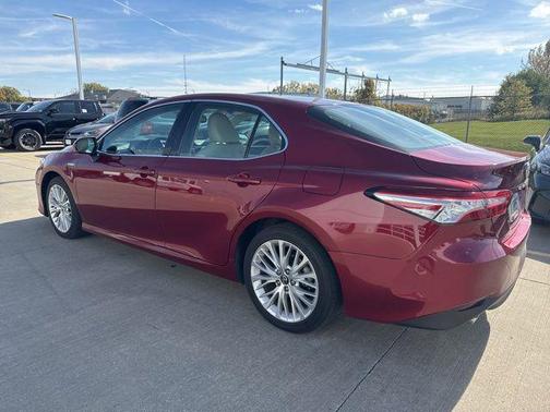 2018 Toyota Camry Hybrid XLE