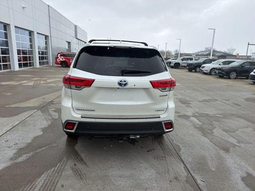 2019 Toyota Highlander Hybrid Platinum