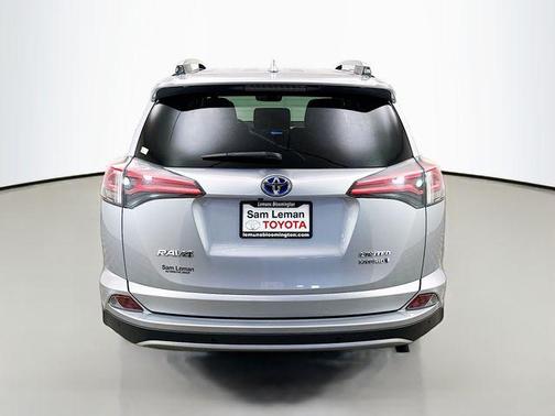 2018 Toyota RAV4 Hybrid SE