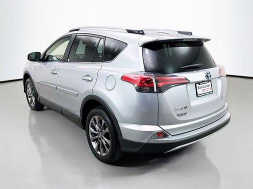 2018 Toyota RAV4 Hybrid SE