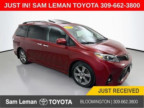 Salsa Red Pearl 2019 Toyota Sienna SE
