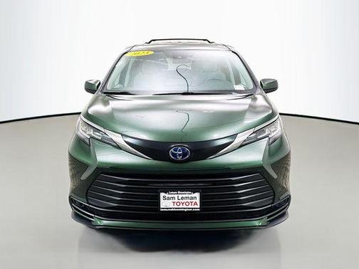 2023 Toyota Sienna LE