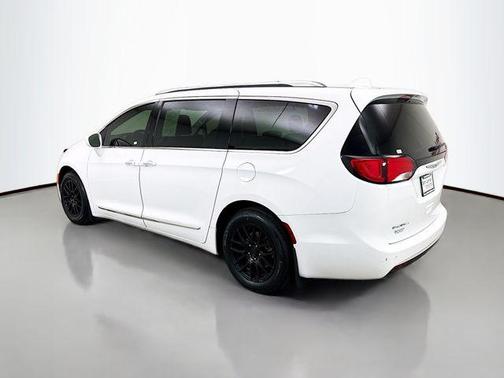 Bright White Clearcoat 2018 Chrysler Pacifica Touring-L Plus