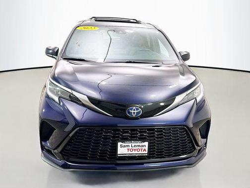 2022 Toyota Sienna XSE 7 Passenger