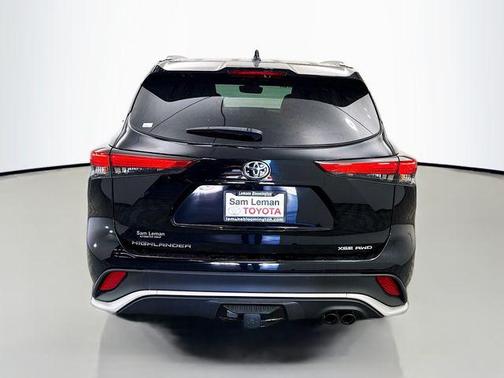 2022 Toyota Highlander XSE
