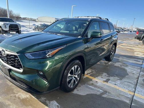 2024 Toyota Highlander XLE