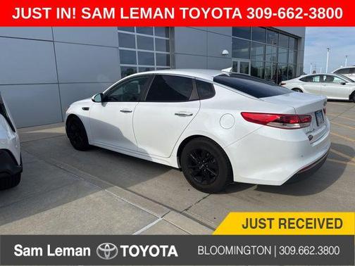 Snow White Pearl 2016 Kia Optima LX