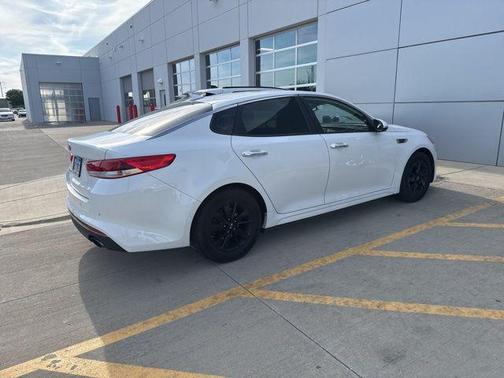 Snow White Pearl 2016 Kia Optima LX