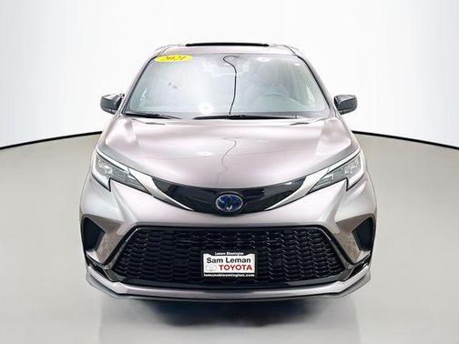 2021 Toyota Sienna XSE 7 Passenger