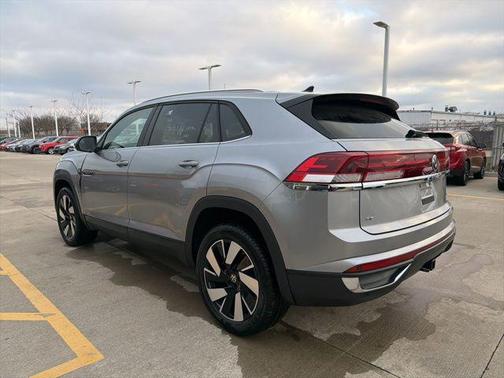 2025 Volkswagen Atlas Cross Sport 2.0T SE w/Technology 4MOTION