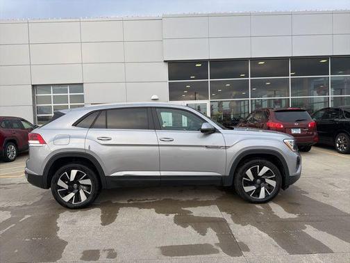 2025 Volkswagen Atlas Cross Sport 2.0T SE w/Technology 4MOTION