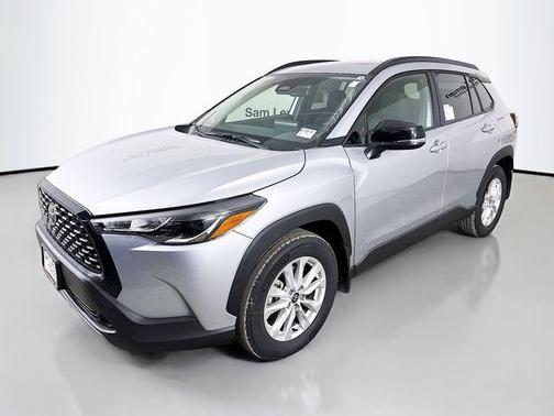 2025 Toyota Corolla Cross LE