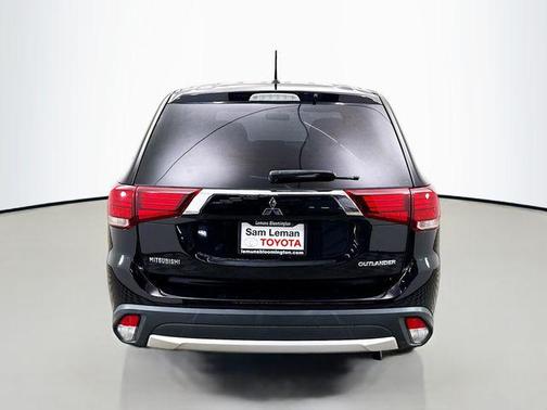 2016 Mitsubishi Outlander ES