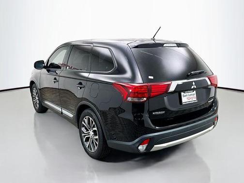 2016 Mitsubishi Outlander ES