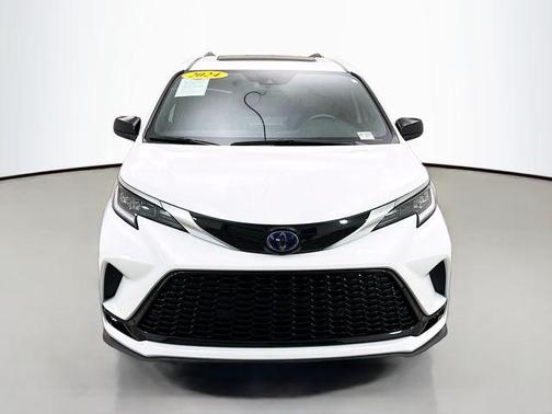 2024 Toyota Sienna XSE 7 Passenger