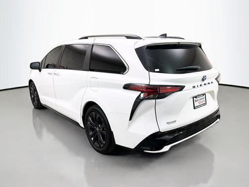 2024 Toyota Sienna XSE 7 Passenger