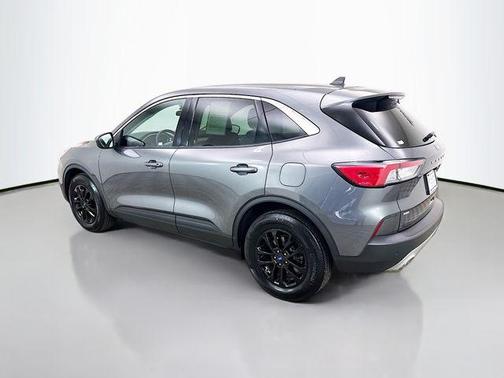 Carbonized Gray Metallic 2021 Ford Escape SE