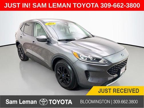 Carbonized Gray Metallic 2021 Ford Escape SE