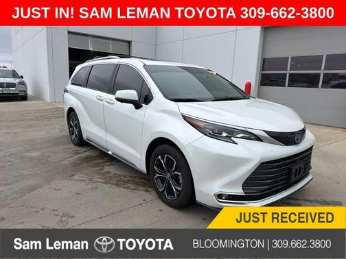 2025 Toyota Sienna Platinum