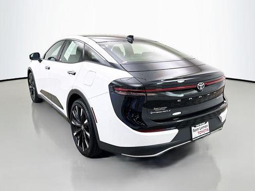 2025 Toyota Crown Platinum