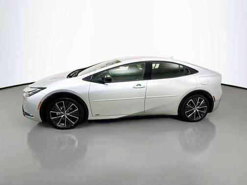 2025 Toyota Prius XLE