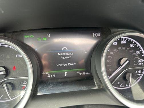 2022 Toyota Camry Hybrid XLE