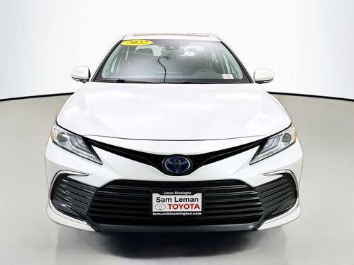 2022 Toyota Camry Hybrid XLE