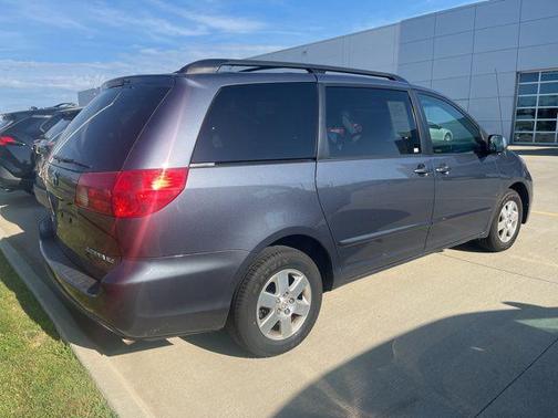 2009 Toyota Sienna XLE