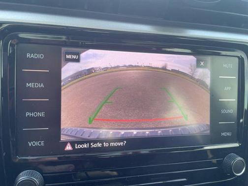 Deep Black Pearl 2021 Volkswagen Passat 2.0T SE