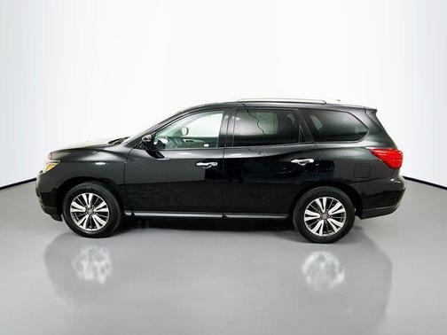 Magnetic Black Pearl 2020 Nissan Pathfinder SL 4WD