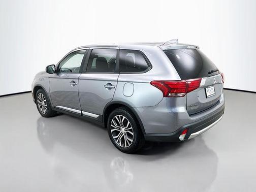 2017 Mitsubishi Outlander ES