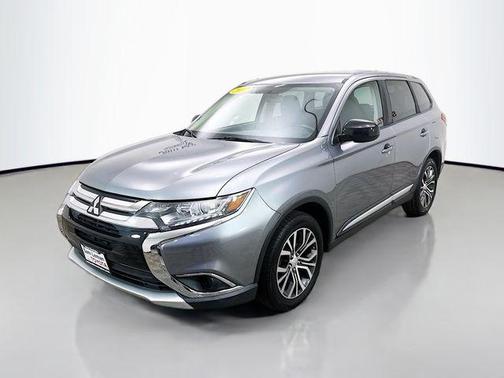 2017 Mitsubishi Outlander ES