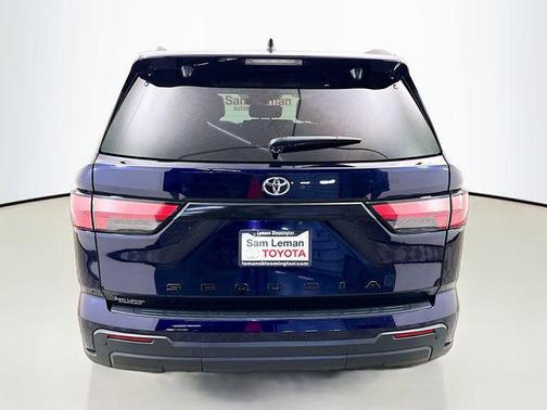 2023 Toyota Sequoia SR5