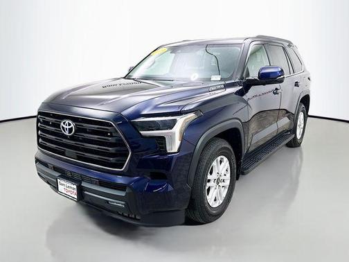 2023 Toyota Sequoia SR5