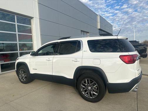 2017 GMC Acadia SLT-1