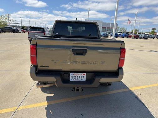 Bronze 2025 Toyota Tacoma TRD Sport