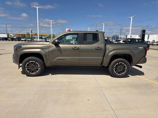 Bronze 2025 Toyota Tacoma TRD Sport