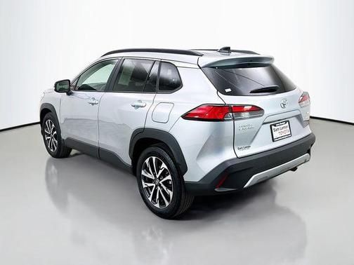 2025 Toyota Corolla Cross XLE