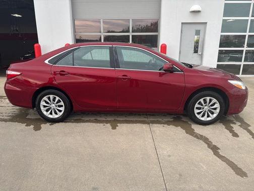 2017 Toyota Camry XLE